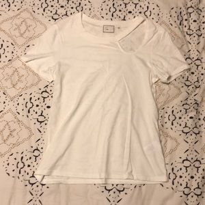 White tee xxsmall with cutout on collar